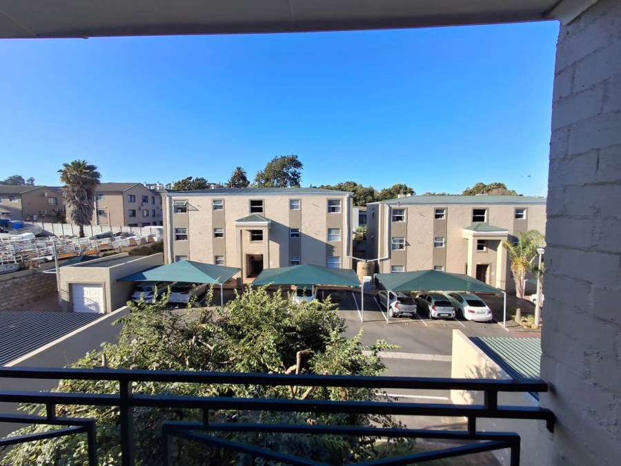 To Let 2 Bedroom Property for Rent in Vredekloof Western Cape